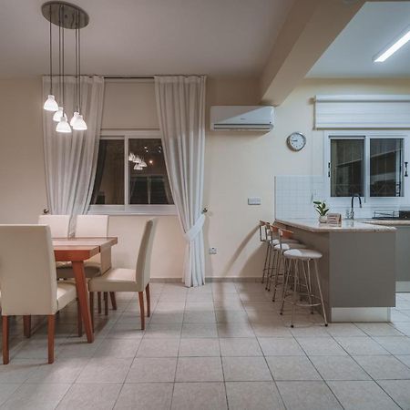Amphitrite Villa Paralímni Eksteriør bilde