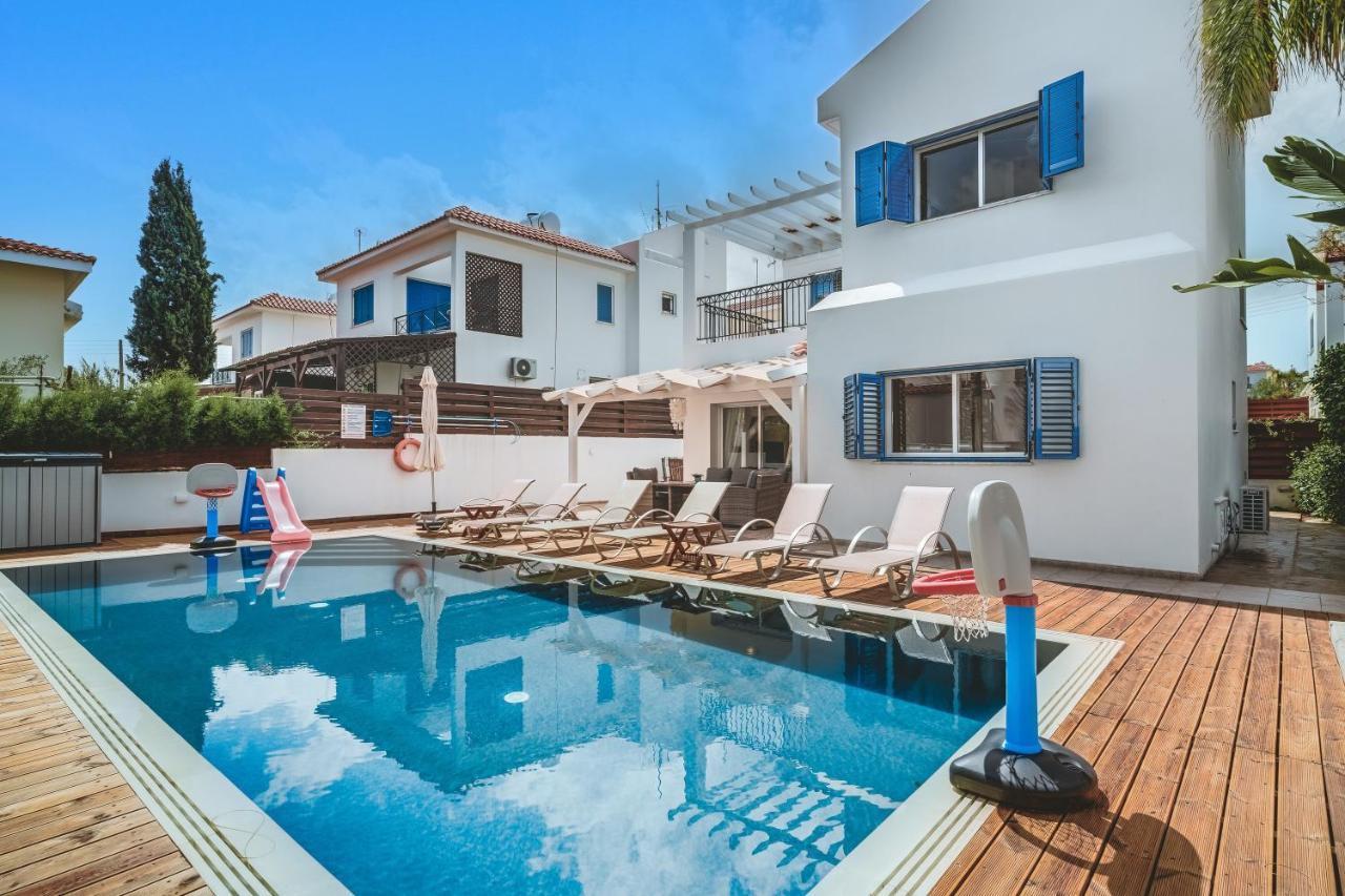 Amphitrite Villa Paralímni Eksteriør bilde